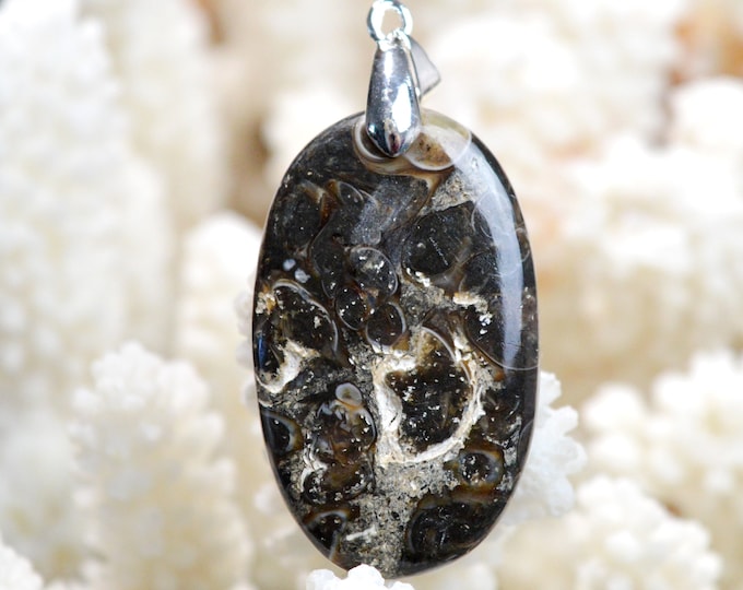 Turitella agate 44 carats - natural stone cabochon pendant - USA // DV25