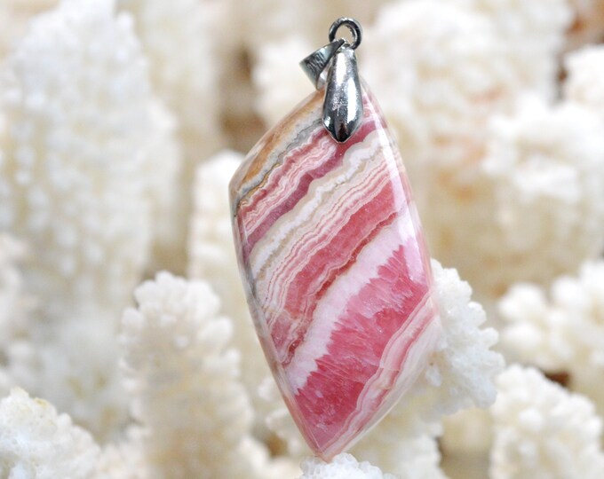Rhodochrosite 74 carats - natural stone cabochon pendant - Argentina / FG15