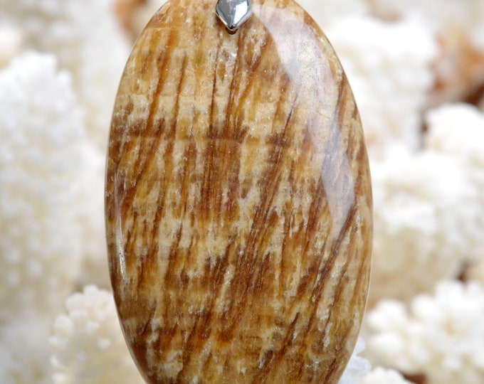 Zoned Aragonite 134 carats - natural stone cabochon pendant - Peru / P9