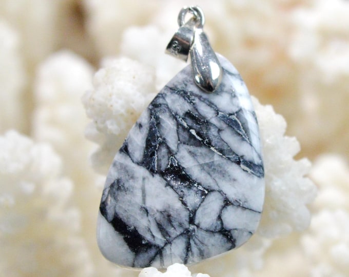 26-carat Pinolite - natural stone cabochon pendant - Austria / FY72