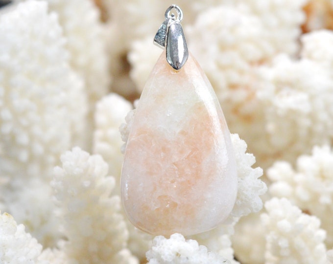 Beryl 43 carats - natural stone cabochon pendant - Brazil / DZ92