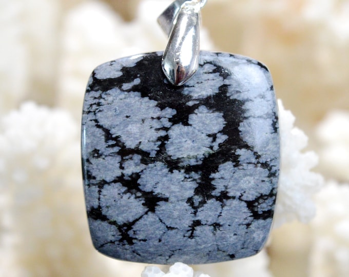 Obsidian Snowflake 34 carats - natural stone cabochon pendant - USA // Ref AG91