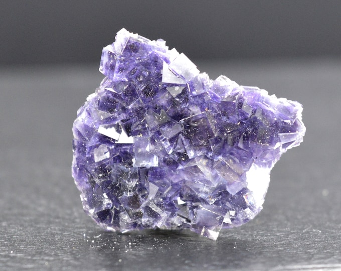 Fluorite 4 grams - Saint-Péray, Ardèche, Auvergne-Rhône-Alpes, France