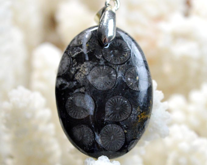 44 carat fossil coral - natural stone cabochon pendant - Indonesia /FP97
