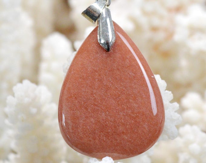 39-carat red aventurine - natural stone cabochon pendant - Canada / GC16