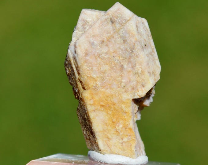 Orthoclase 7.2 grams - Four-la-Brouque ravine, Saint-Babel, Issoire, Puy-de-Dôme, Auvergne-Rhône-Alpes, France