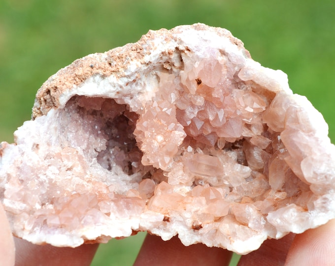 Pink Amethyst - 103 grams - Colli Curá Mine, Peheunches, Neuquen, Patagonia, Argentina