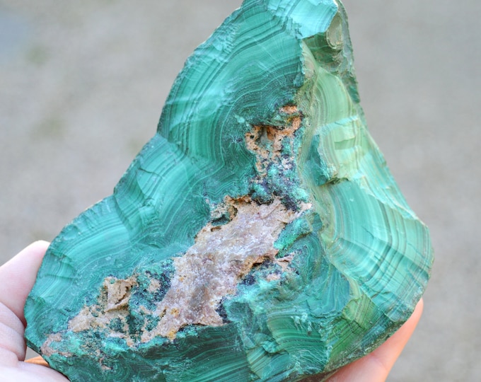 Raw Malachite Zoned 1416 grams - Mashamba West Mine, Kolwezi mining district, Lualaba, DR Congo