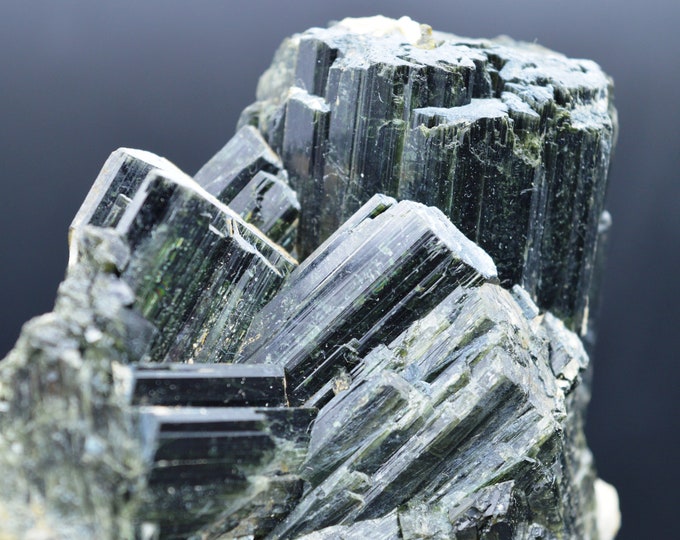 Chrome Epidote - 440 grams - Umba Valley, Tanga Region, Tanzania