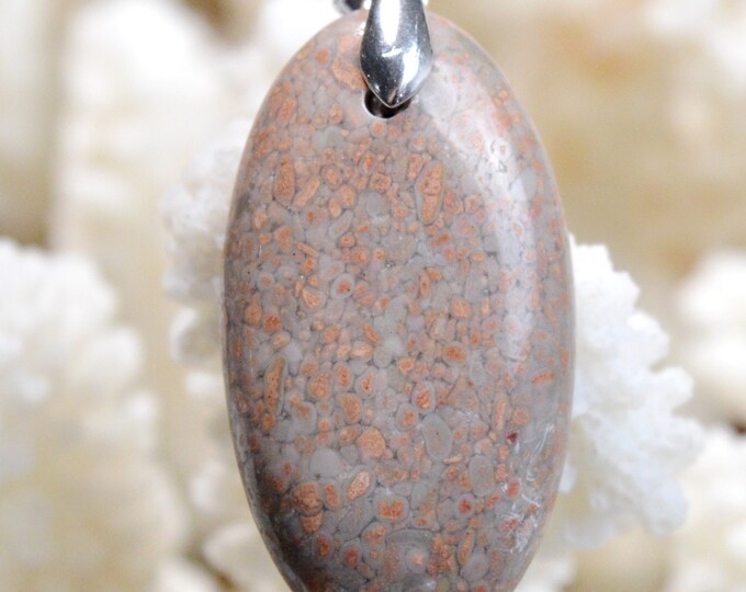 28 carat Blood Jasper - Natural Gemstone Cabochon Pendant - India // BE64