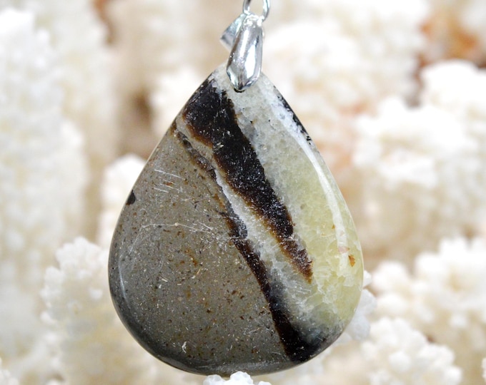 69 carat Septaria - natural stone cabochon pendant - Madagascar / GB64