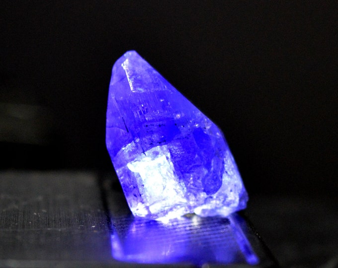 34 carat Tanzanite - Merelani Hills, Lelatema Mountains, Simanjiro District, Manyara Region, Tanzania