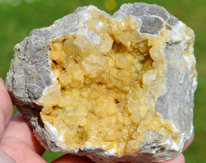 Calcite 700 grams - Gralex Quarry, Beez, Namur, Wallonia, Belgium