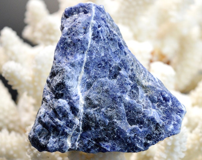 Sodalite - 190 grams - Hiassu farm, Itaju do Colônia, Bahia, Brazil