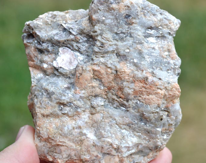 Mica pegmatite 875 grams - Malpasset Dam, Fréjus, Draguignan, Var, Provence-Alpes-Côte d'Azur, France