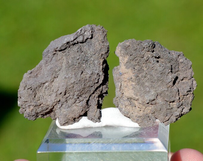 2x Hematite 19 grams - Puy de la Vache, Saint-Genès-Champanelle, Clermont-Ferrand, Puy-de-Dôme, Auvergne-Rhône-Alpes, France