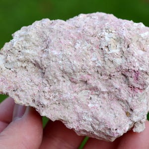 Sepiolite & Pink Opal var. Quinzite - 207 grams - Quincy, Vierzon, Cher, Centre-Val de Loire, France