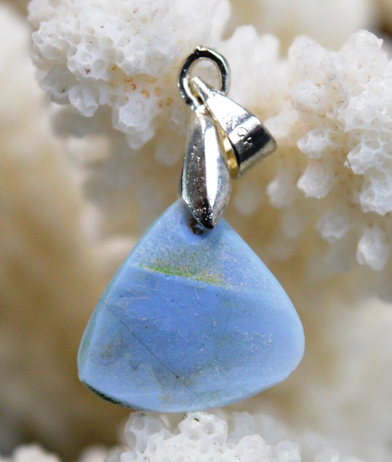 Opal Owyhee 5 carats USA Ref C45 natural stone cabochon pendant
