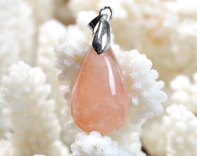 24 carat carnelian - natural stone cabochon pendant - Madagascar / FD98
