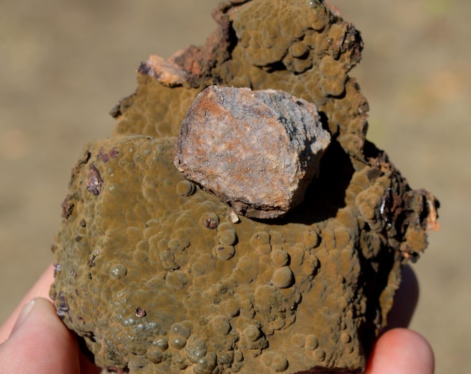 Goethite 392 grams - Mont-Roc Mine, Mont-Roc, Castres, Tarn, Occitanie, France
