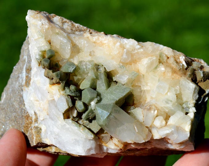 Quartz & Chlorite 734 grams - Maurienne Valley, Savoie, Auvergne-Rhône-Alpes, France