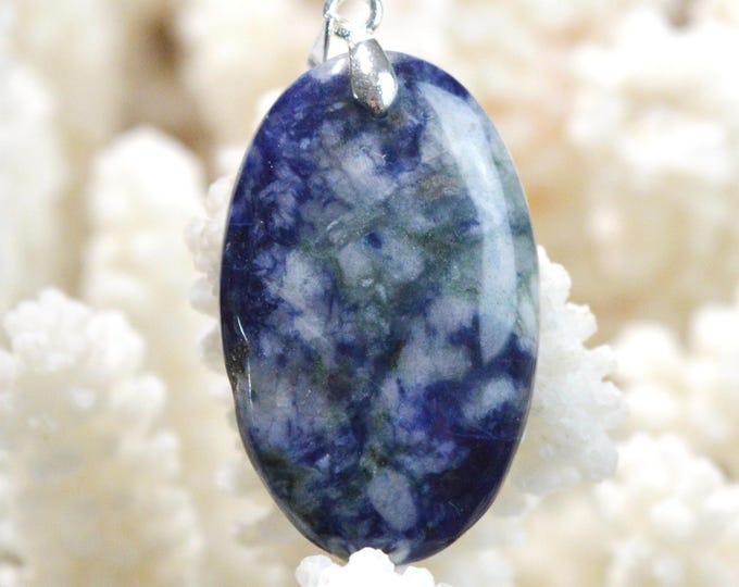28-carat Sodalite - natural stone cabochon pendant - Namibia / FX21