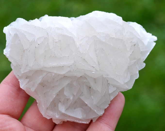 Calcite 300 grams - Salsigne mine, Salsigne, Carcassonne, Aude, Occitanie, France