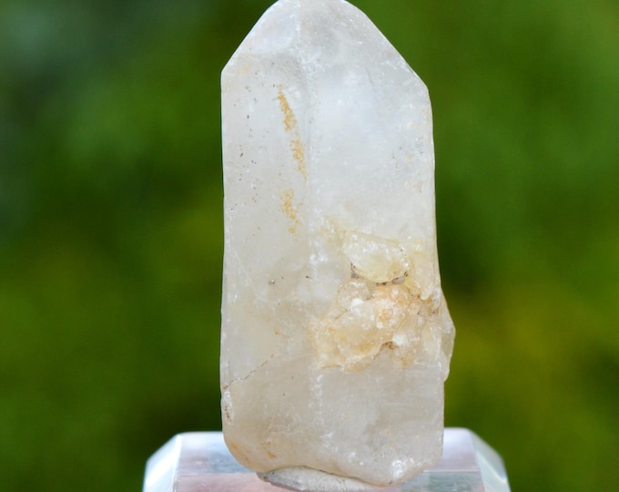 Quartz 17 grams - Bujumbura road, Colline Butare, Kiremba Commune, Ngozi Province, Burundi