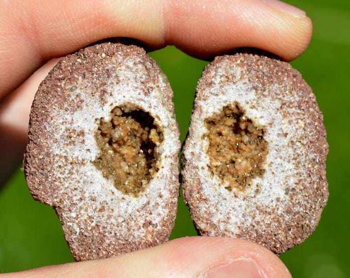 Sandstone & Quartz Geode 37 grams - Remiremont, Épinal, Vosges, Grand Est, France