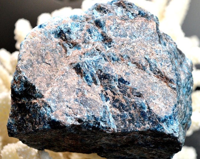 Blue apatite - 1636 grams - Betroka, Anosy, Madagascar