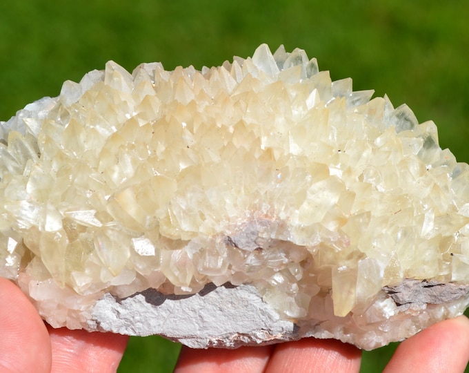 Calcite 400 grams - Limestone quarry, Limont-Fontaine, Maubeuge, Avesnes-sur-Helpe, Nord, Hauts-de-France, France