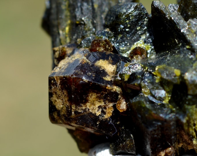 Andradite-Grossular Garnet & Epidote 35 grams - Trantimou, Diakon, Arrondissement of Diakon, Bafoulabé Cercle, Kayes Region, Mali