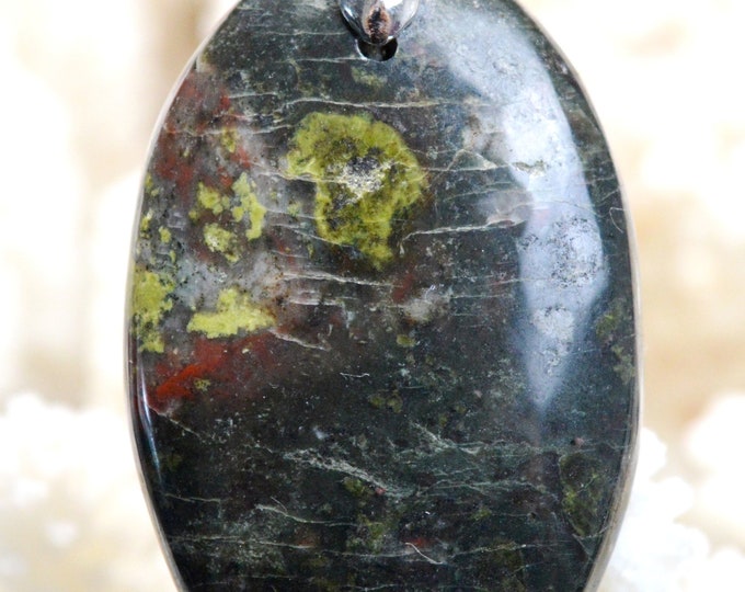 Ruby / schist 69 carats - natural stone cabochon pendant - India / AY67