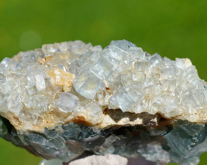 Fluorite 109 grams - La Barre Mine, Saint-Jacques-d'Ambur, Puy-de-Dôme, Auvergne-Rhône-Alpes, France