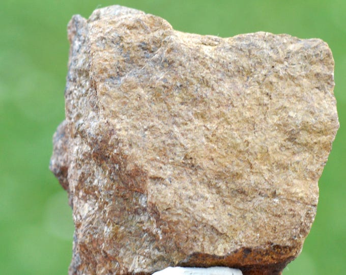 Enstatite var. Bronzite 51 grams - Mangabal I intrusion, Sanclerlândia, Goiás, Brazil