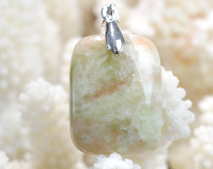 47 carat Beryl - natural stone cabochon pendant - Brazil // DK53