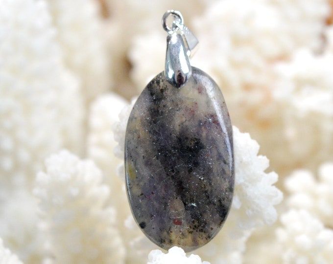Cordiérite Iolite - 28 carats - pendentif cabochon pierre naturelle - Australie // DR83