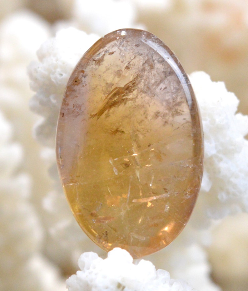 Bolivie REF AW50 Am\u00e9trine 26 carats cabochon pierre naturelle