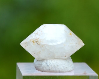 Quartz 1.6 grams - Batesville Mining District, Arkansas, USA