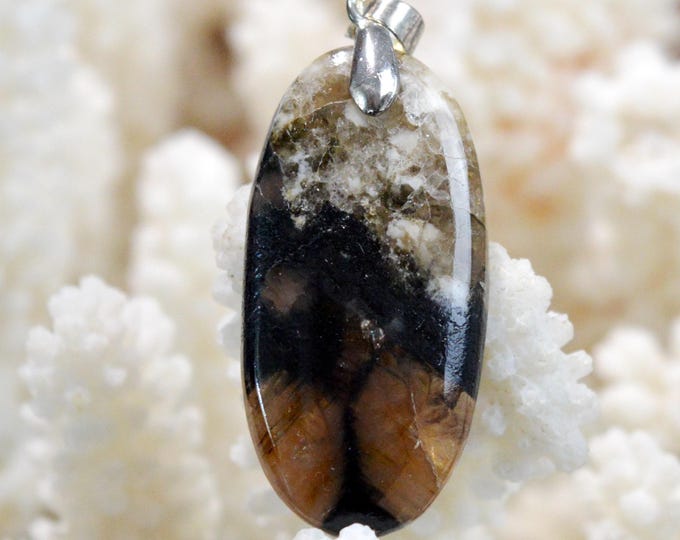 Chiastolite 31 carats - natural stone cabochon pendant - USA / GB77