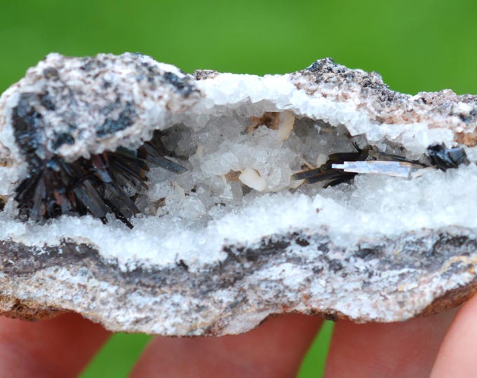 Goethite & Quartz 116 grams - Les Redoutières Mine, Chaillac Mines, Chaillac, Le Blanc, Indre, Centre-Val de Loire, France