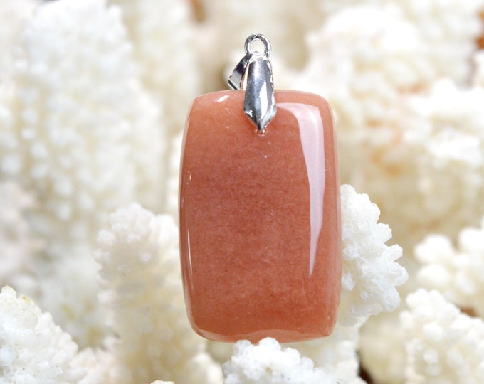 42 carat red aventurine - natural stone cabochon pendant - Canada / EG33