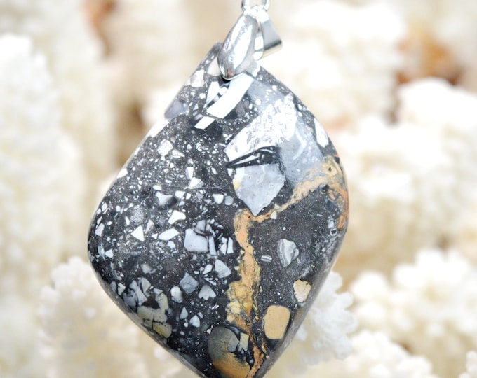 105 carat Maligano Jasper - natural stone cabochon pendant - Indonesia // DN21