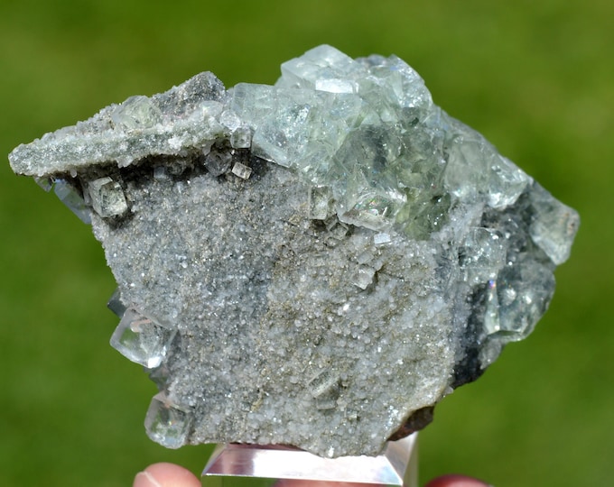 Fluorite 223 grams - Xianghuapu Mine, Xianghualing Sn-polymetallic ore field, Linwu Co., Chenzhou, Hunan, China
