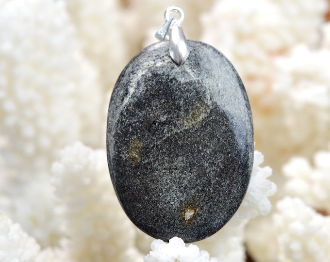 Mica schist 42 carats - natural stone cabochon pendant - Scotland, UK // DL97