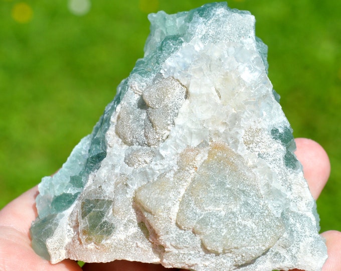 Fluorite 335 grams - La Barre Mine, Saint-Jacques-d'Ambur, Puy-de-Dôme, Auvergne-Rhône-Alpes, France