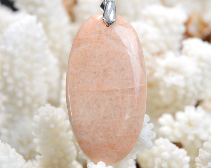 74 carat microcline - natural stone cabochon pendant - USA // DO98