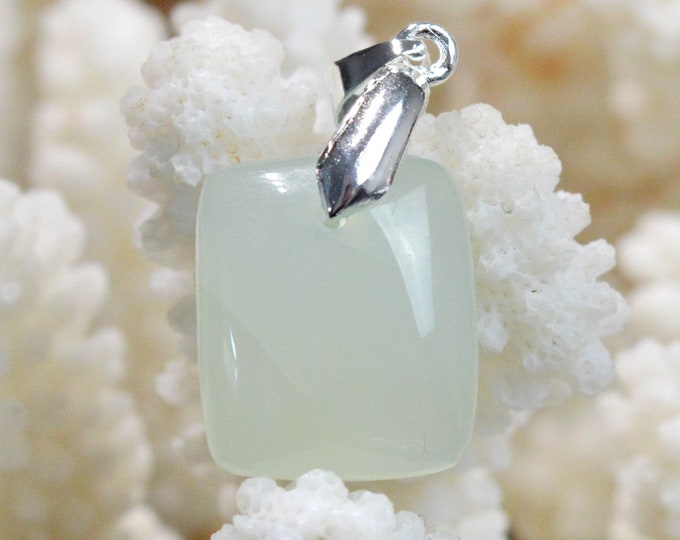 20 carat chalcedony - natural stone cabochon pendant - Türkiye // EA91