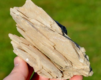 Baryte 1270 grams - La Barre Mine (La Martinèche Mine), Saint-Jacques-d'Ambur, Puy-de-Dôme, Auvergne-Rhône-Alpes, France
