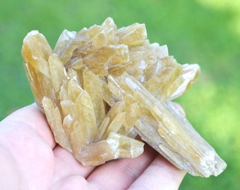 Baryte whistle 545 grams - Maine Mine, Cordesse, Lucenay-l'Evêque, Autun, Saône-et-Loire, Burgundy-Franche-Comté, France